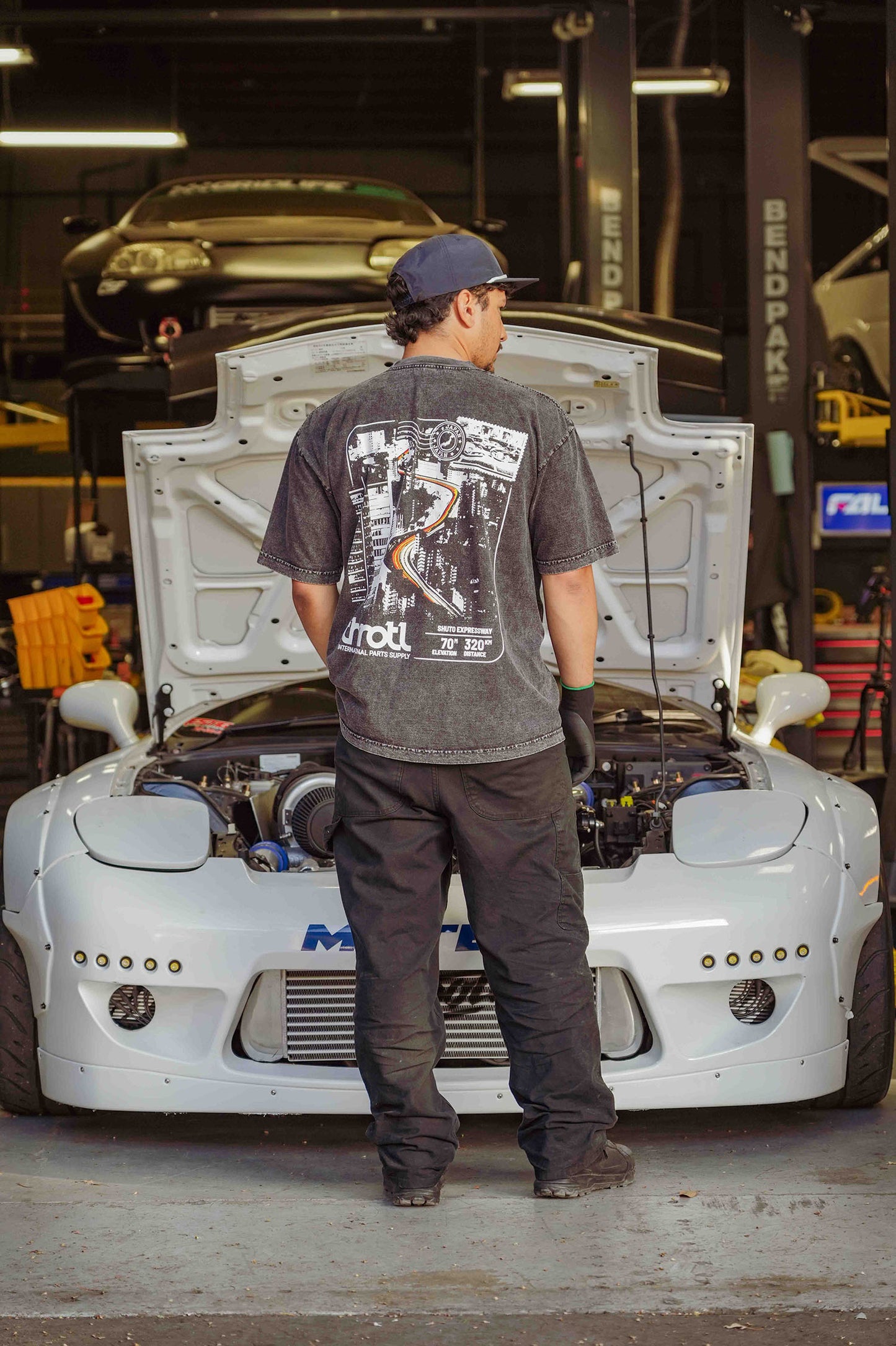 Throtl Shuto Expressway T-Shirt